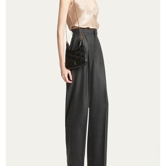 Yves Saint Laurent Black and Gold Quilted Shoulder Bag - Picture 3 of 12